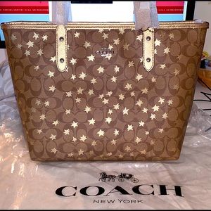 COACH CITY ZIP TOTE IN SIGNATURE CANVAS (F39698)